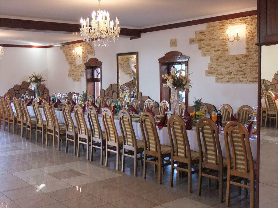 Hotel Pod Jaskolka Zagnansk Екстериор снимка