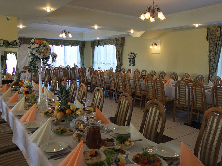 Hotel Pod Jaskolka Zagnansk Екстериор снимка