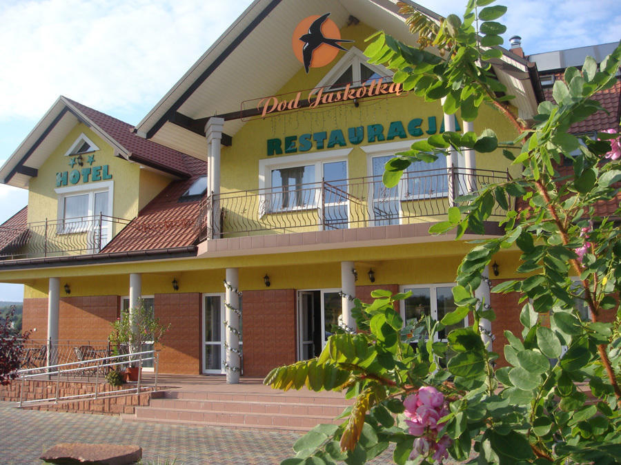 Hotel Pod Jaskolka Zagnansk Екстериор снимка